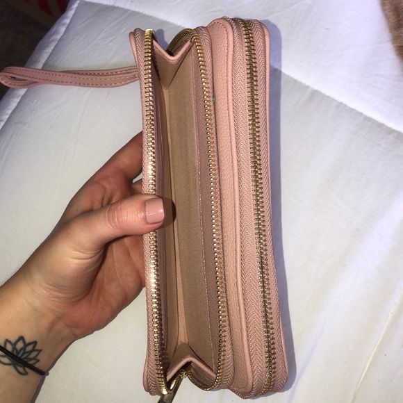 Pink Wallet - Picture 3 of 5